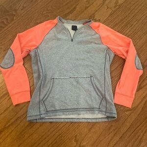 Barr 111 - sweatshirt, gray and peach, pockets in the front, elbow covers too ❤️